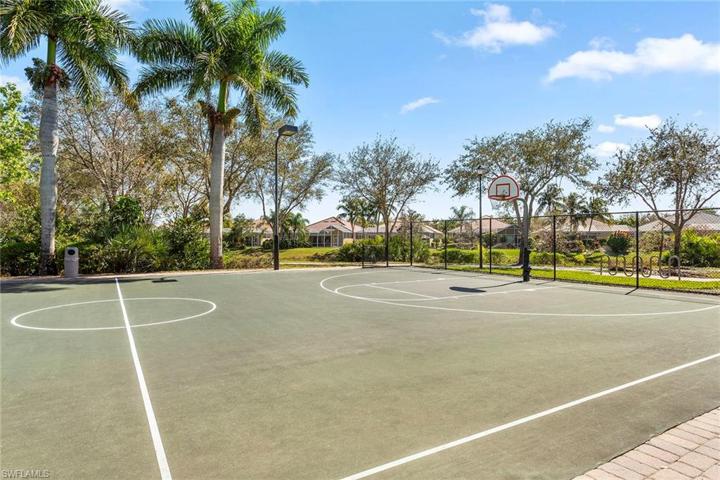 28272  Islet  TRL, Bonita Springs, FL 34135