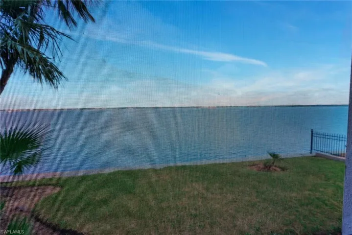Vire of the Caloosahatchee River