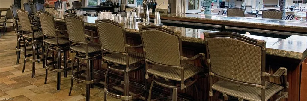 Club Bar and Restuarant