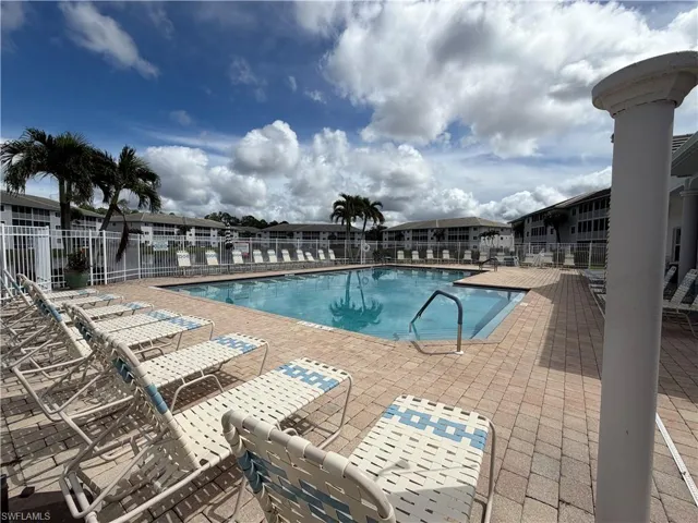 7839 Regal Heron Cir # 202, Naples, Florida 34104