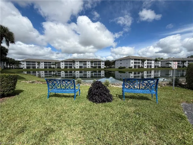 7839 Regal Heron Cir # 202, Naples, Florida 34104