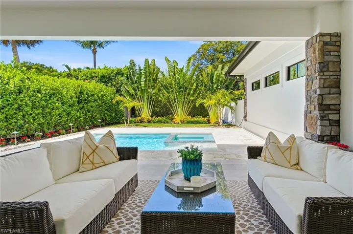 167 Burning Tree Dr, Naples, Florida 34105