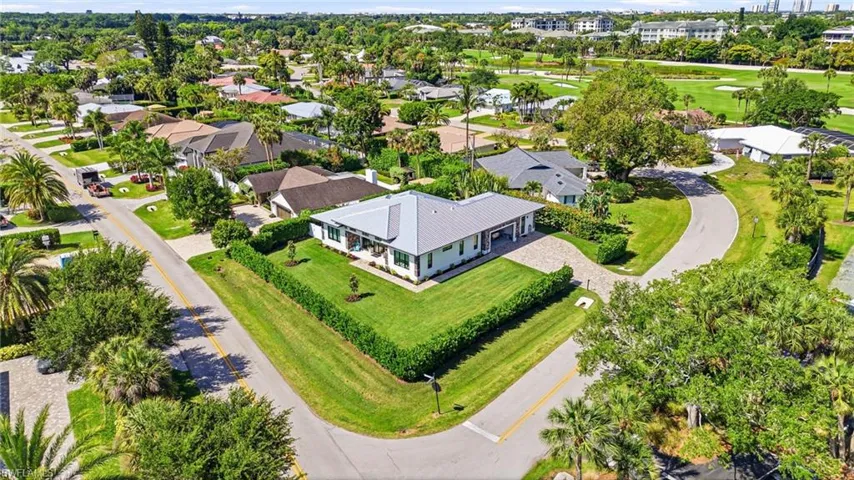 167 Burning Tree Dr, Naples, Florida 34105