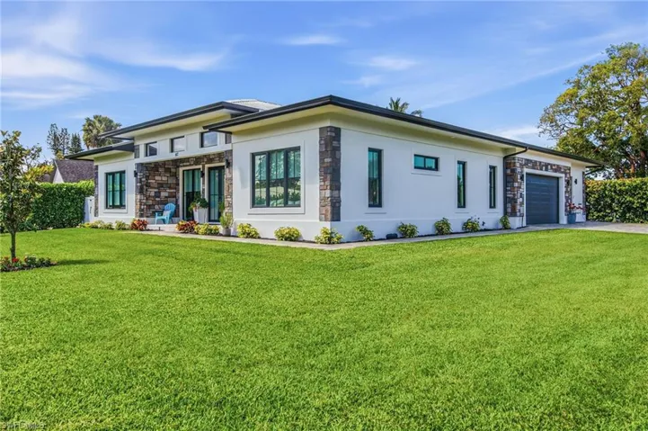 167 Burning Tree Dr, Naples, Florida 34105