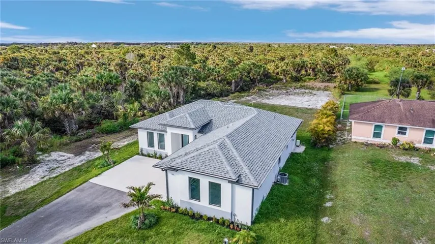 Birds eye view of property