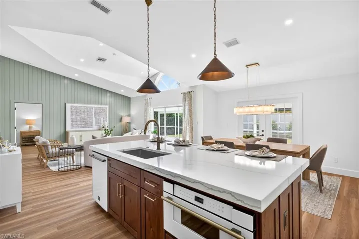 10987  Fieldfair  DR, Naples, FL 34119