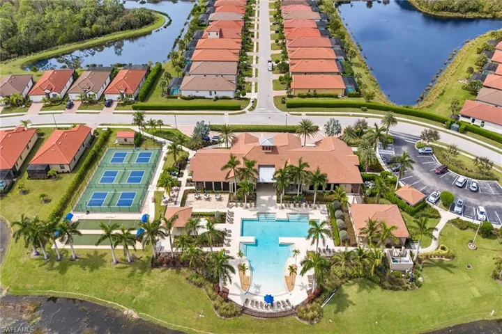 1431  Santiago  CIR, Naples, FL 34113
