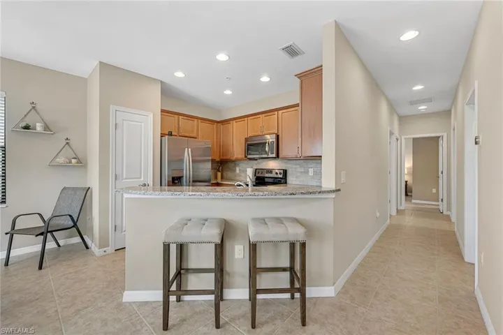 1431  Santiago  CIR, Naples, FL 34113
