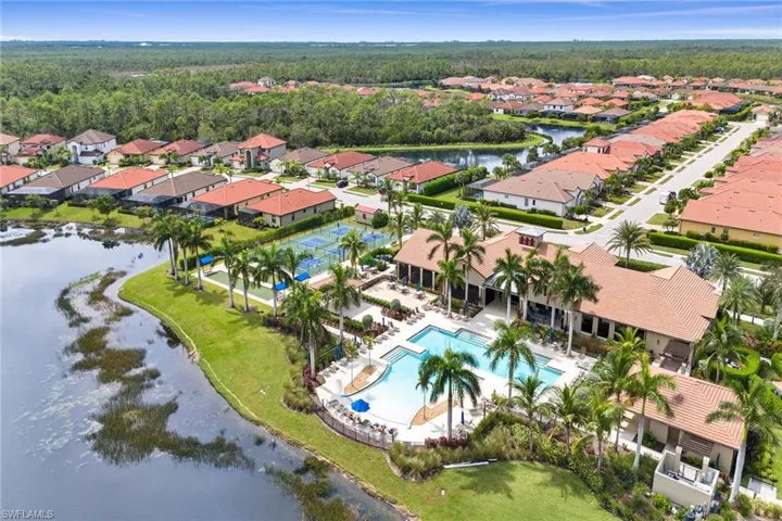 1431  Santiago  CIR, Naples, FL 34113