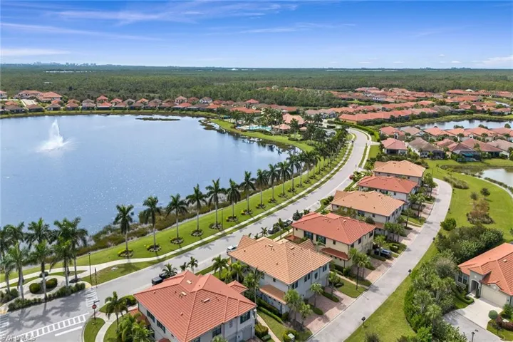 1431  Santiago  CIR, Naples, FL 34113