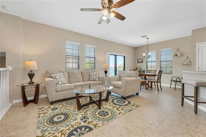 1431  Santiago  CIR, Naples, FL 34113
