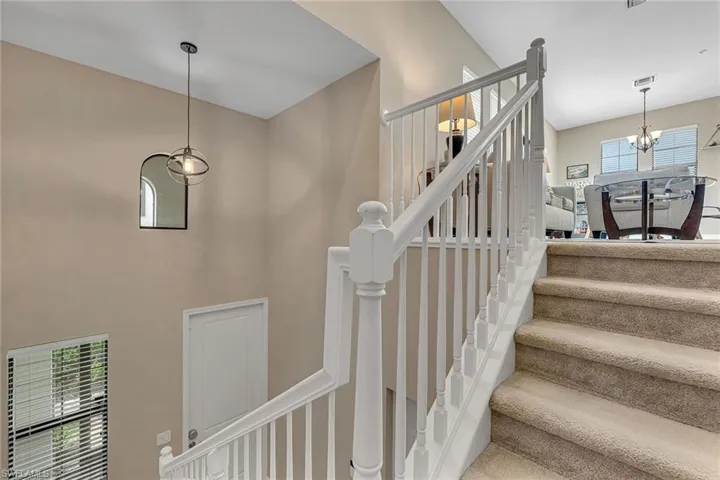 1431  Santiago  CIR, Naples, FL 34113