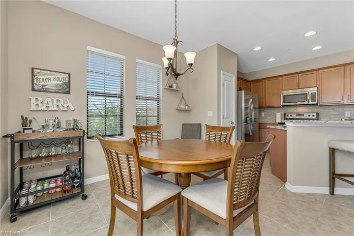 1431  Santiago  CIR, Naples, FL 34113