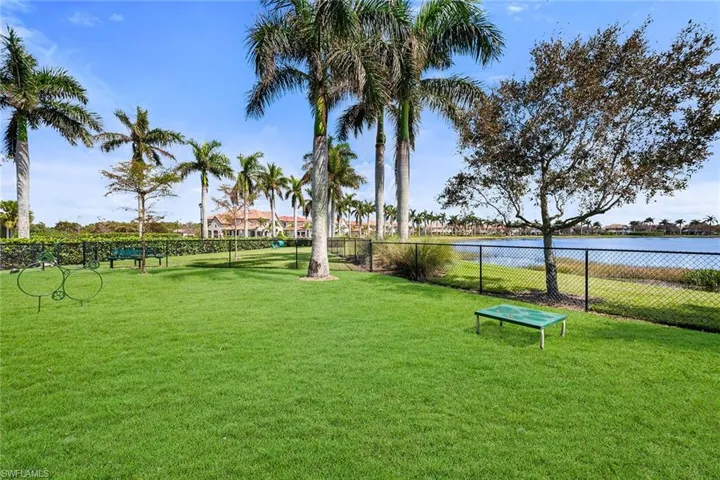 1431  Santiago  CIR, Naples, FL 34113
