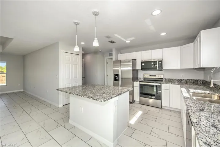 8024  Melody  CIR, Labelle, FL 33935