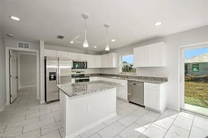 8024  Melody  CIR, Labelle, FL 33935