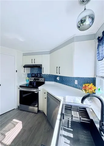 3112 Running Deer Dr, North Fort Myers, Florida 33917