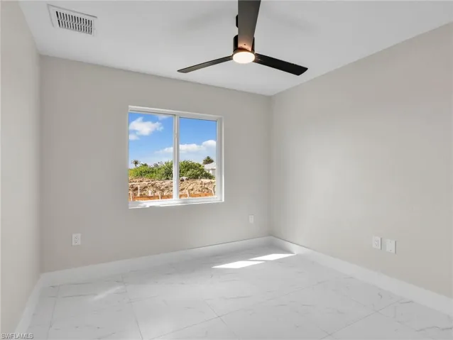 362/364  Petite  AVE, Lehigh Acres, FL 33974