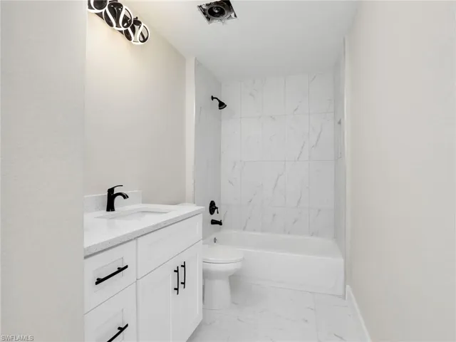 362/364  Petite  AVE, Lehigh Acres, FL 33974