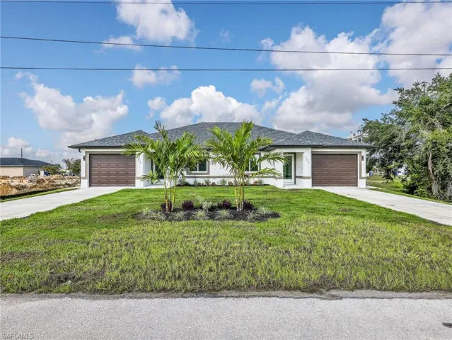 362/364  Petite  AVE, Lehigh Acres, FL 33974
