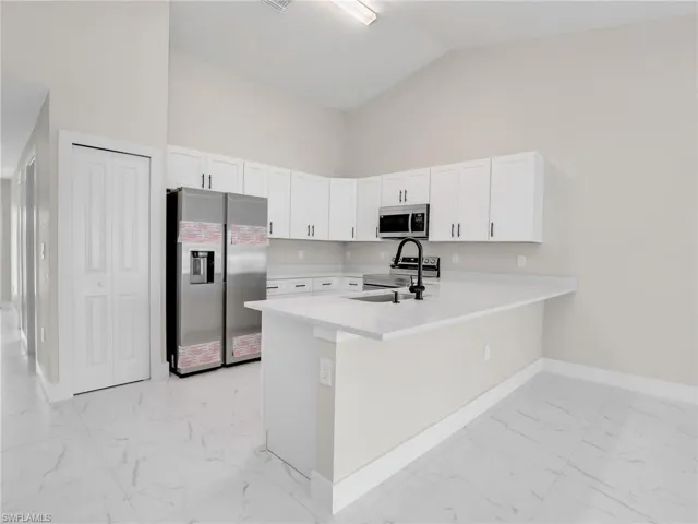 362/364  Petite  AVE, Lehigh Acres, FL 33974