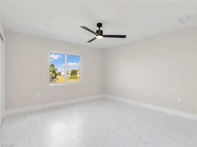 362/364  Petite  AVE, Lehigh Acres, FL 33974