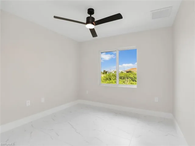 362/364  Petite  AVE, Lehigh Acres, FL 33974
