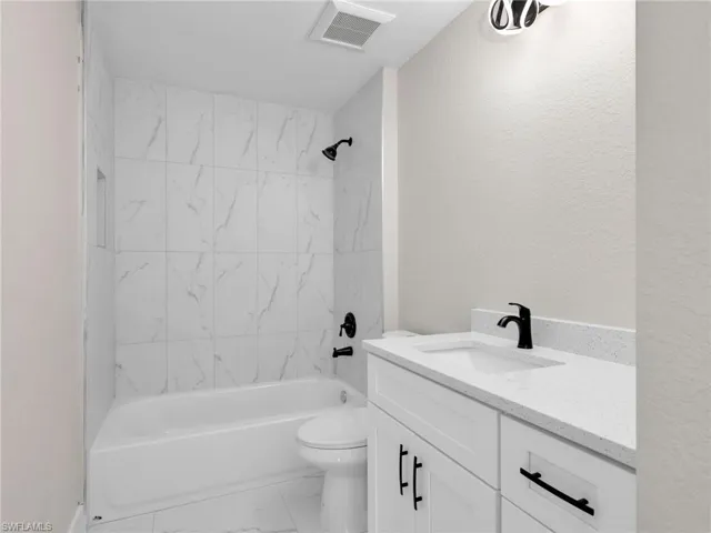 362/364  Petite  AVE, Lehigh Acres, FL 33974