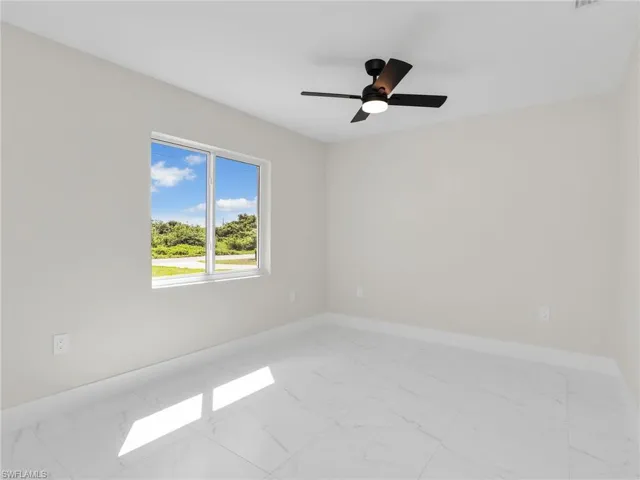 362/364  Petite  AVE, Lehigh Acres, FL 33974
