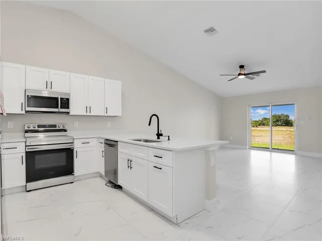 362/364  Petite  AVE, Lehigh Acres, FL 33974