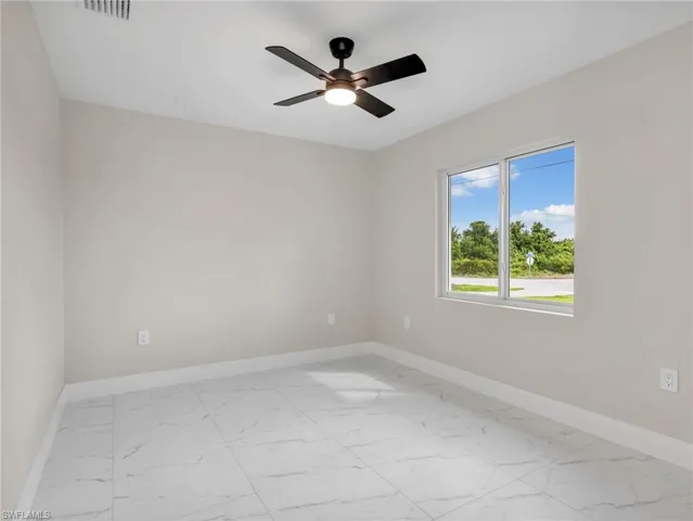 362/364  Petite  AVE, Lehigh Acres, FL 33974