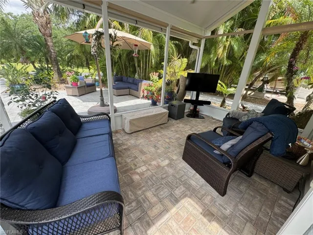 View of patio / terrace with outdoor lounge area