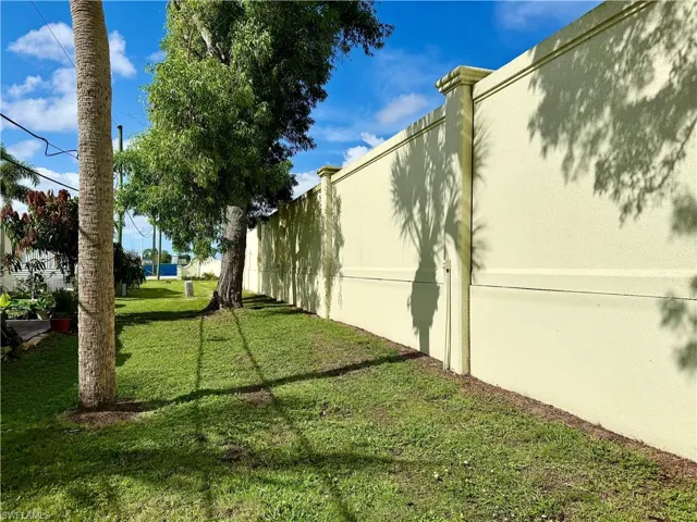133 Redwood Ln, Naples, Florida 34114