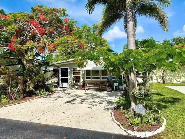 133 Redwood Ln, Naples, Florida 34114