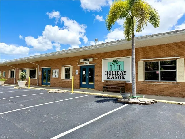 133 Redwood Ln, Naples, Florida 34114