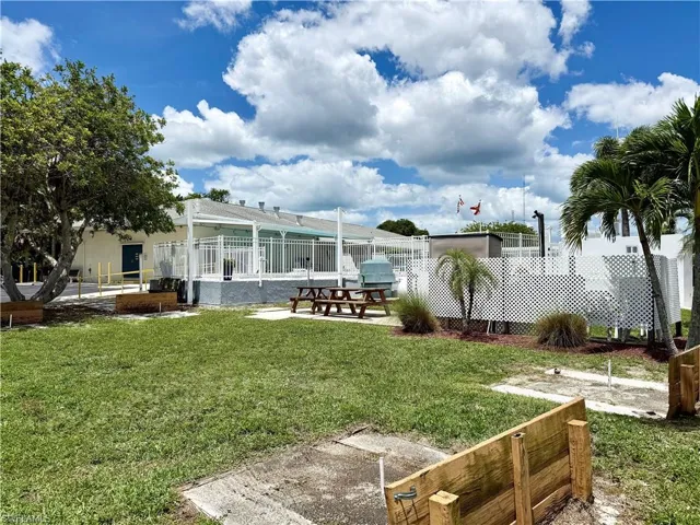 133 Redwood Ln, Naples, Florida 34114