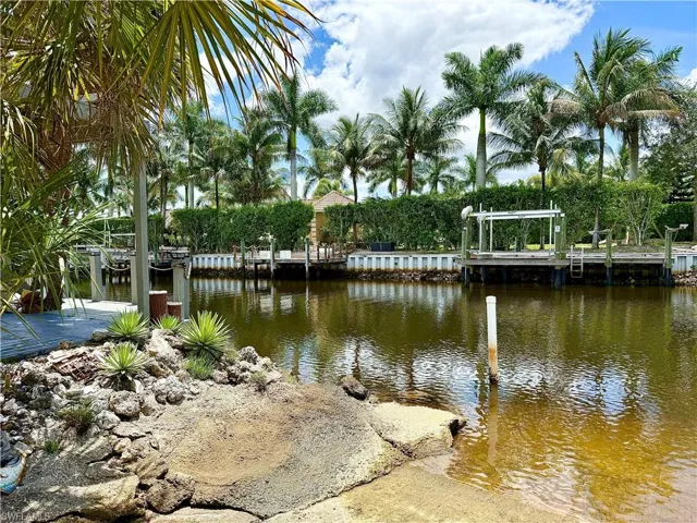 133 Redwood Ln, Naples, Florida 34114
