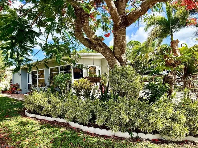 133 Redwood Ln, Naples, Florida 34114