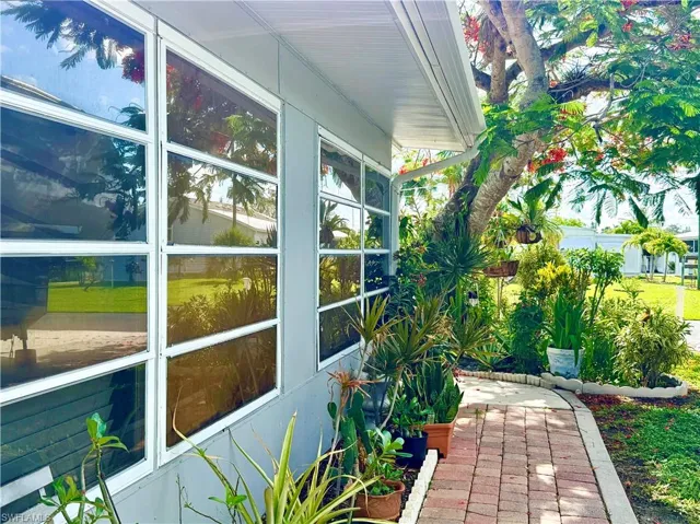 133 Redwood Ln, Naples, Florida 34114