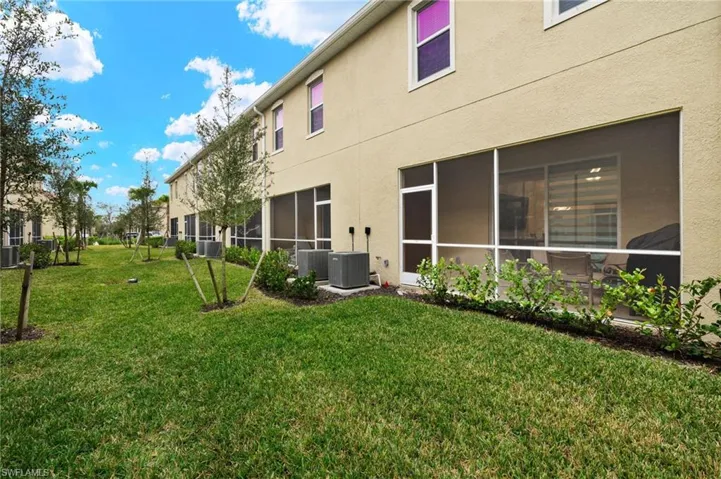 2934 Citrus St, Naples, Florida. Esperanza Bustamante, Listing Agent.