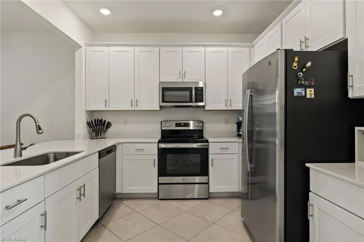 2934 Citrus St, Naples, Florida. Esperanza Bustamante, Listing Agent.