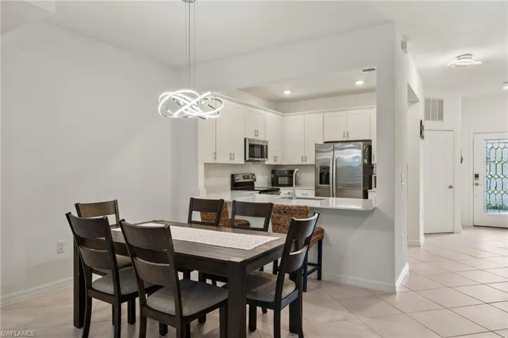 2934 Citrus St, Naples, Florida. Esperanza Bustamante, Listing Agent.