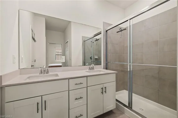 2934 Citrus St, Naples, Florida. Esperanza Bustamante, Listing Agent.