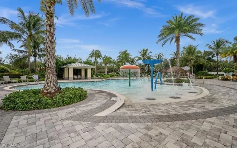 2934 Citrus St, Naples, Florida. Esperanza Bustamante, Listing Agent.