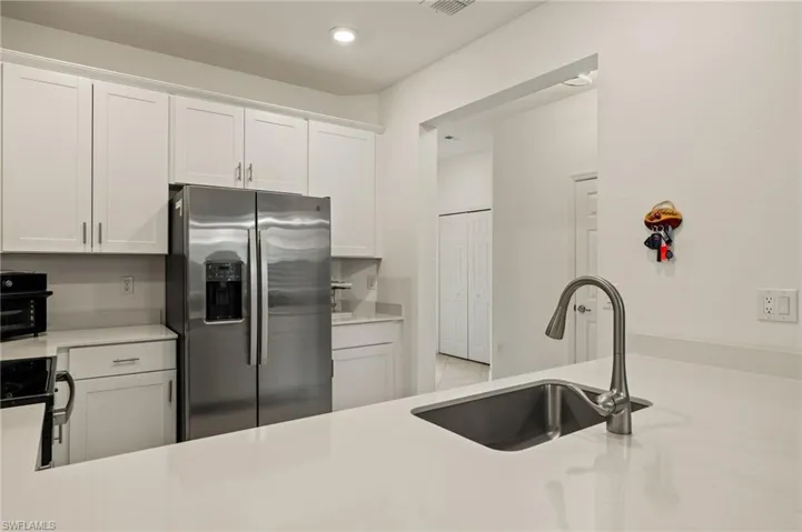 2934 Citrus St, Naples, Florida. Esperanza Bustamante, Listing Agent.