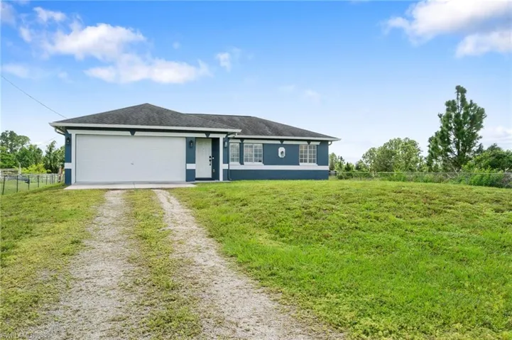2424  43rd NE AVE, Naples, FL 34120
