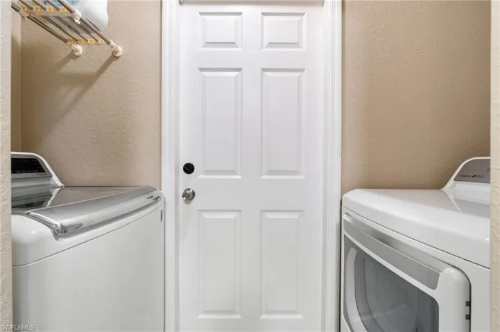 2424  43rd NE AVE, Naples, FL 34120