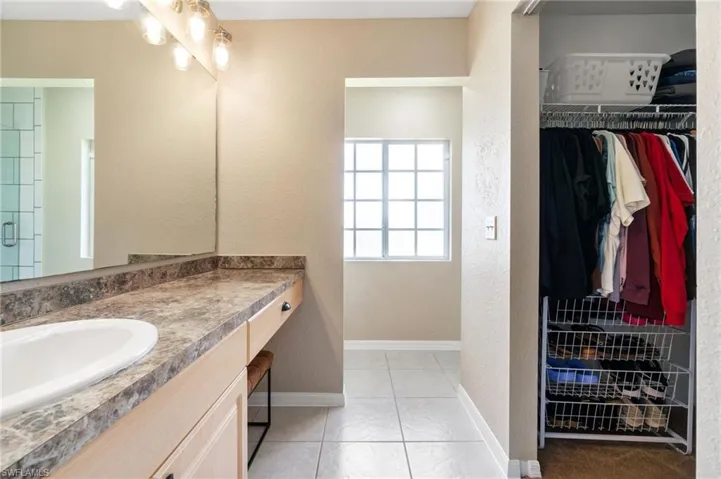 2424  43rd NE AVE, Naples, FL 34120