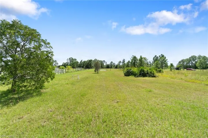 2424  43rd NE AVE, Naples, FL 34120