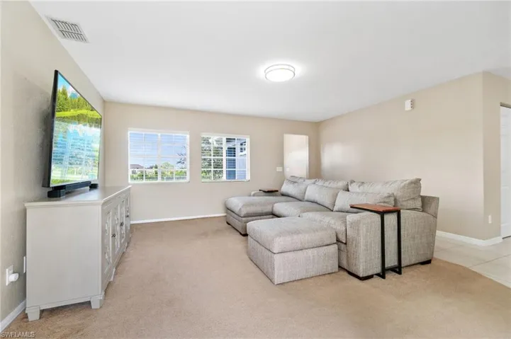 2424  43rd NE AVE, Naples, FL 34120